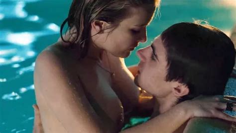 Paula Beer Topless Sex Scene On Scandalplanet Xhamster