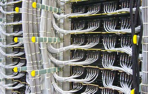 Что такое слаботочные кабельные сети и их проводка