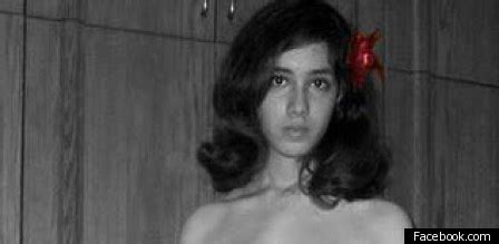 Aliaa Elmahdy Egyptian Activist Sparks Outrage With Nude Blog Photos Funtuna