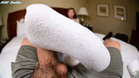 CF S Xtreme SOCKJOB Pantyhose Footjob Toejob Cumshot MOV Amateur Soles Giantess And