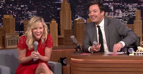 Reese Witherspoon Singing Random Phrase Carols | Video | POPSUGAR Entertainment