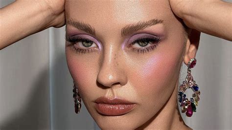 Pastel Eyeshadow The Bright Makeup Trend For When You Need A Break