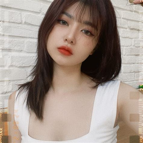 Top 20 gái xinh mặc yếm sexy bên hoa sen Hot face PR