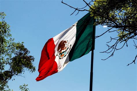 24 De Febrero Dia De La Bandera Mexico Tuvo 11 Diferentes Versiones Images