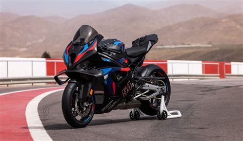 BMW Motorrad Güncellenen Superbike ve Hyper Naked Modellerini Tanıttı Oto High