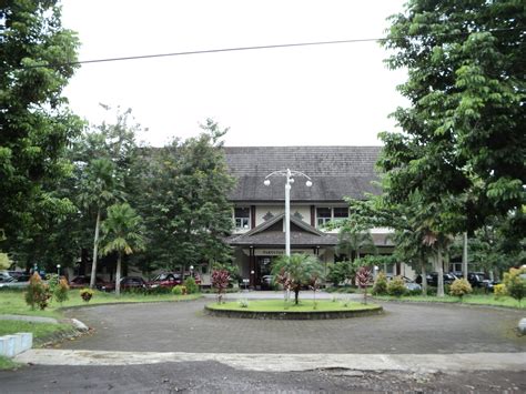 Fakultas Ekonomi Universitas Jember ~ Infinity Knowledges