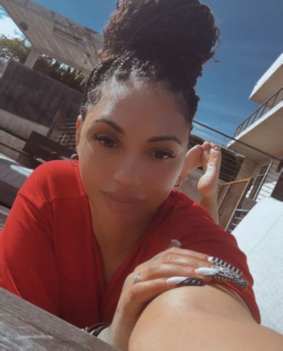 Honey Tsunami Model Page XVIDEOS