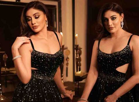 Shefali Zariwala Hot Photoshoot In Black Sleeveless Gown Filmy
