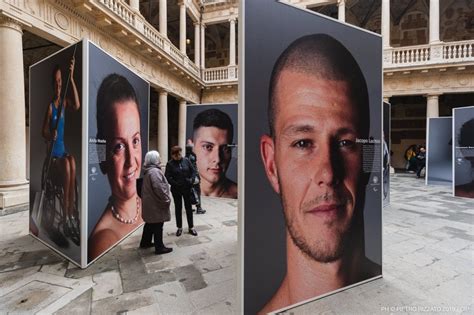 Naked La disabilità senza aggettivi gli atleti dello sport paralimpico ritratti da Oliviero