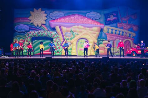kevin parker joins  wiggles  stage  perth