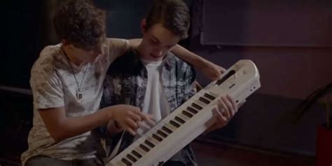 Enam Rate Del Tierno Romance Adolescente Gay De La Telenovela Mi Marido Tiene M S Familia