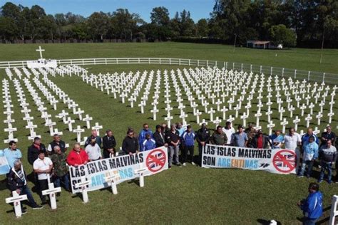 Quantos Morreram Na Guerra Das Malvinas - Ex-combatentes argentinos homenageiam mortos na guerra das Malvinas