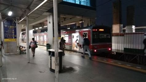 Cara Naik Krl Bogor Jakarta Stasiun Manggarai Yuri Adrian