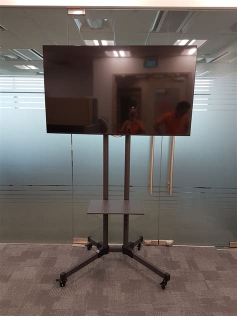 choosing  desktop monitor mount  singapore tiger mount