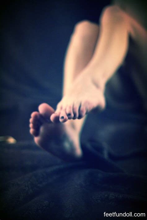 Pretty Girl With Small Tits Loves Showing Off Her Sexy Feet 32 Photos