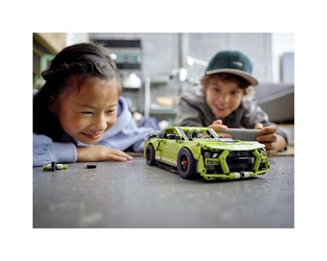 Купить конструктор LEGO Technic 42138 Ford Mustang Shelby GT500 в Минске