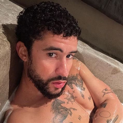 You Ll Need A Cold Shower After Seeing Bad Bunny S Naked Bathtub Photos Celebrity Gossipers