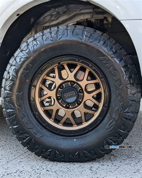 The Wheel Deal - Maxxis Razr AT811 285/70R17 LT 121/118S | The Wheel Deal