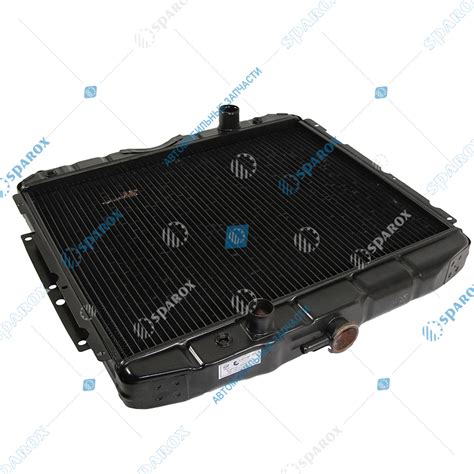 3307-1301010-70 Радиатор водяной ГАЗ-3307, 3-ряд. мед/лат (142.1301010 ...