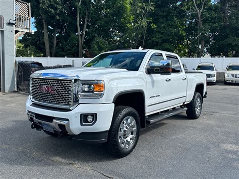 Used 2016 Gmc Sierra 2500hd 4wd Crew Cab Denali With Fisher Breast