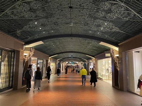 fukuoka city considers extending tenjin underground shopping mall