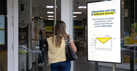 Correos Invierte 14 Millones En Pantallas Pese A Perder 1 000 Millones