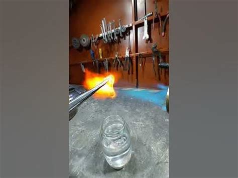 капля Руперта - YouTube