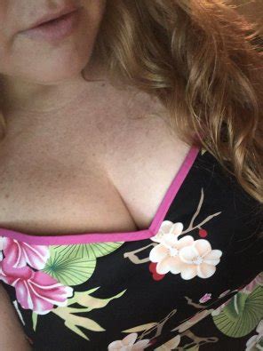 Naked Pale Lips Porno Photo