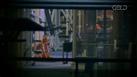 Naked Nina Bagusat in Der Bulle von Tölz Salzburger Nockerl