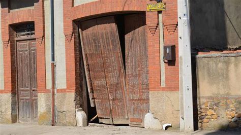 Un Veh Culo Pierde El Control Y Se Empotra Contra Una Vivienda En