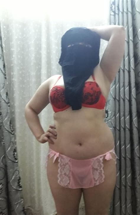 ARAB AMATEUR MUSLIM BEURETTE HIJAB BNAT BIG ASS VOL 59 Porn Pictures XXX Photos Sex Images
