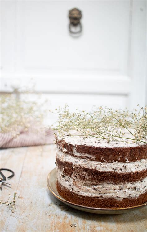 Nude Cake Stracciatella Layer Cake