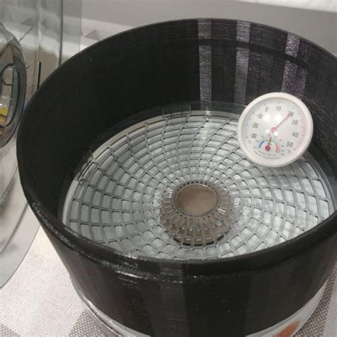 3D Printable Redmond RFD-0158 Dehydrator Adapter by Mikhail