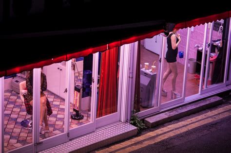 Prostitution La Position Damnistie Internationale Décriée