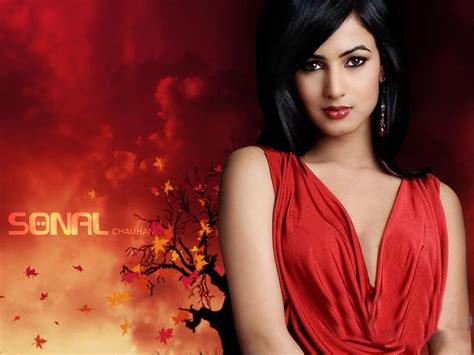 CELEBRITY GOSSIP Sonal Chauhan Hot Sonal Chauhan Photos Sonal Chauhan Actress Wallpapers Images