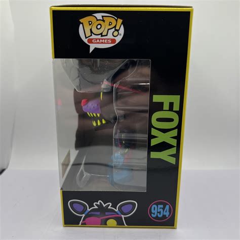 Funko Pop Vinyl Five Nights At Freddy S Foxy Black Light Hot Topic Ht Exclusive