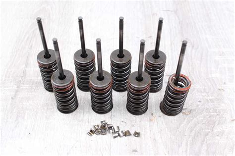 Set Outlet Valves Valve Springs Suzuki GSX R 750 WVBD 00 03 EBay