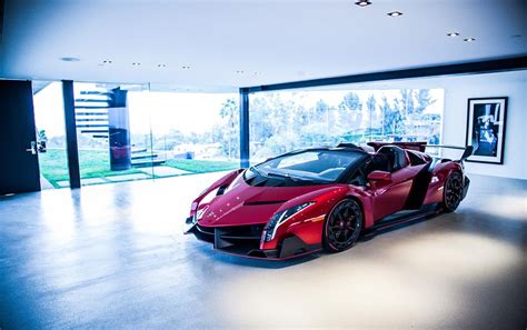 Lamborghini Veneno Roadster | 740 Horsepower 7-Speed Over-The-Top ...