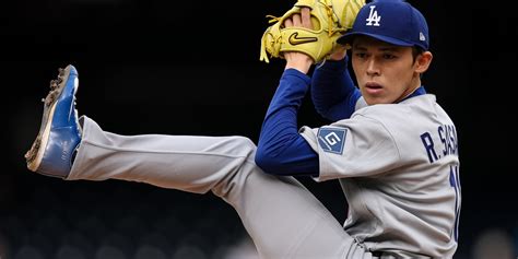 roki sasaki   runs  dodgers rally  win  nationals