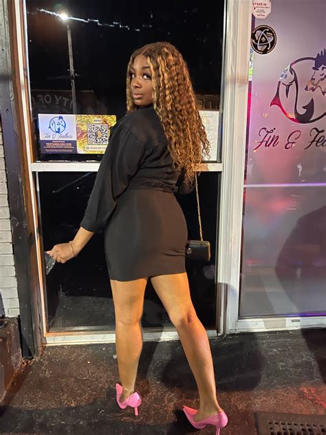 Julia Hair Honey Blonde Curly Lace Wigs Dark Roots Highlight Human Hair Wigs Ombre Wig Jerry