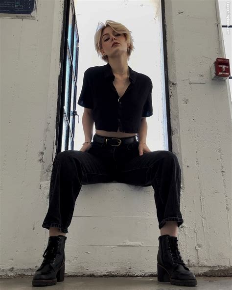 KallMeKris Nude OnlyFans Leaks Fappening FappeningBook