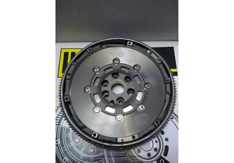 Маховик КПП-5 CAAA,CAAB Luk 415057410