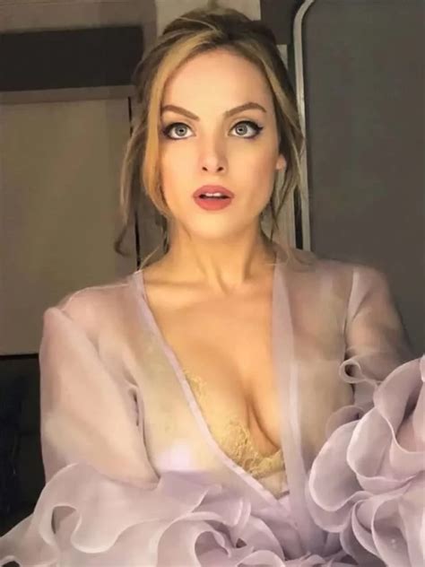 Elizabeth Gillies Sexy And Hot Bikini Pictures Woophy