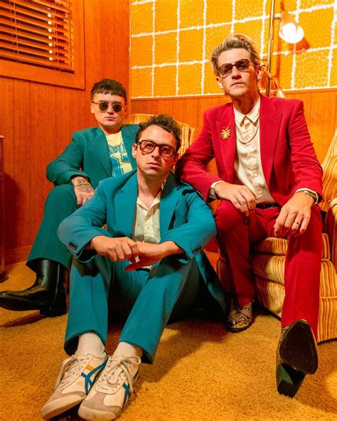 Beach Weather Sex Drugs Etc traducción al Español