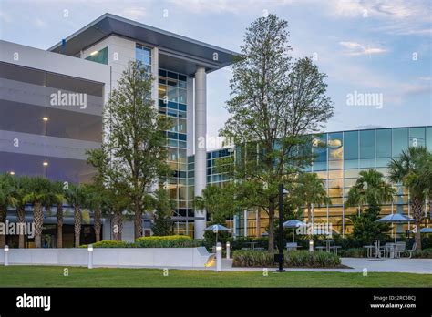Mayo Clinic Florida Exterior Hi Res Stock Photography And Images Alamy