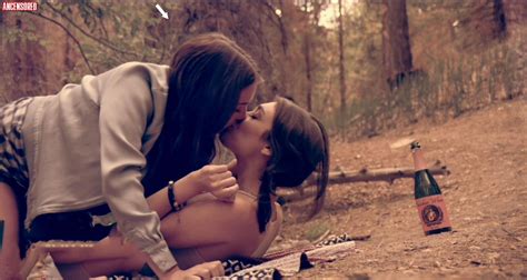 Justine Wachsberger Nude Pics Seite 1