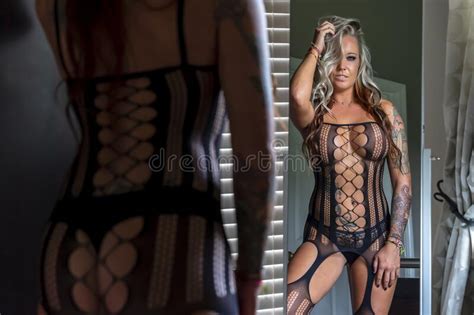 Gorgeous Blonde Model Poses Nude In A Home Environment Stock Image Image Of Girl Lifestyle