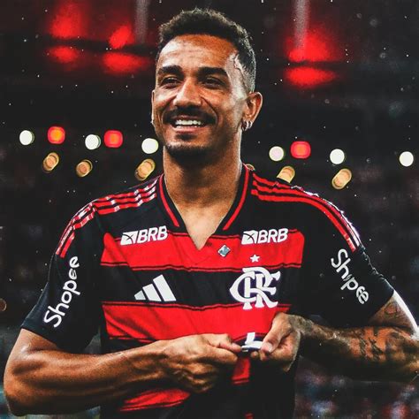 Danilo entre todos do Flamengo desde que estreou como titular: 1º em ...
