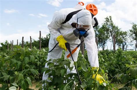 How To Choose The Best Coverall For Pesticide Spraying