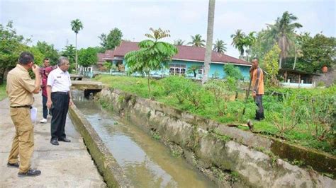 Pj Bupati Kampar Temukan Penyebab Banjir Di Bangkinang Kota Beri